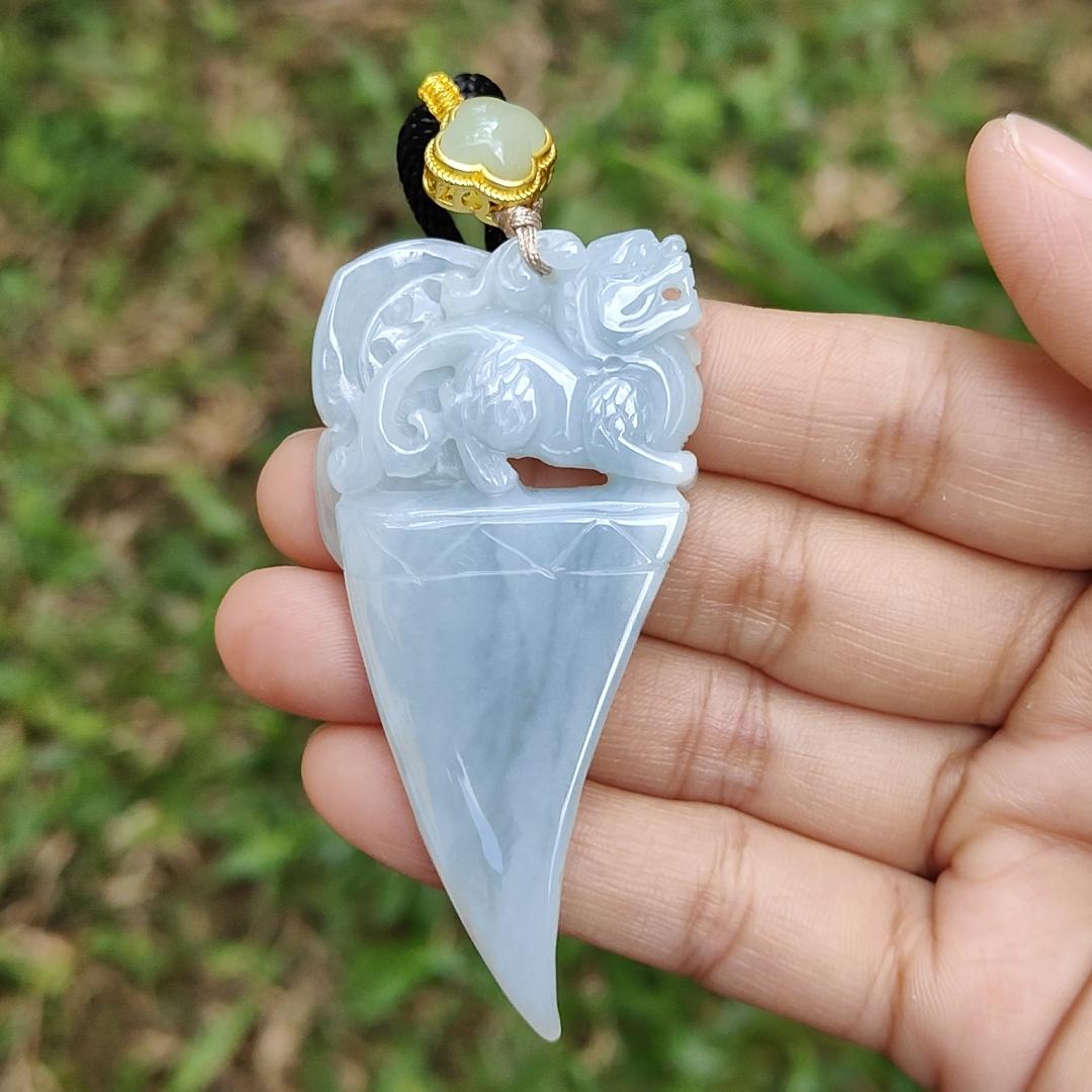 Bluish Light Lavender Natural Type A Jadeite Pendant crafted as Dragon Teeth with Pixiu and Ruyi, the symbols of Wealth and good luck, certificate weighs 27.63 grams, 67.3 * 33.2 * 7.8 mm, very suitable for daily wear (pendant58) Yi Pin Qian