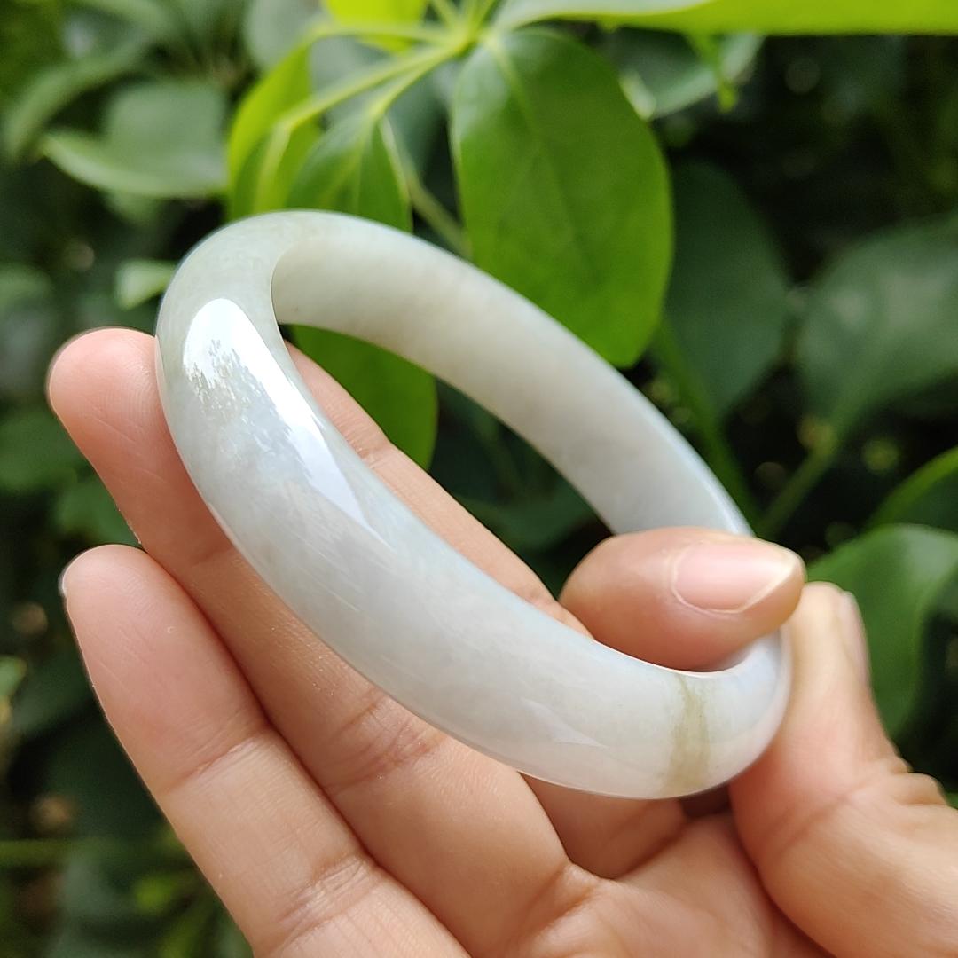 Singapore New Arrival 57.5 mm Crafted as Peace Bangle Natural Type A Jadeite Jade Jewellery certificate weighs 52.21 grams, Width: 13.1 * Thick: 7.1 mm (bangle18) Yi Pin Qian Jadeites Jade Jewelry ~Your Precious Quintessential ~ Singapore