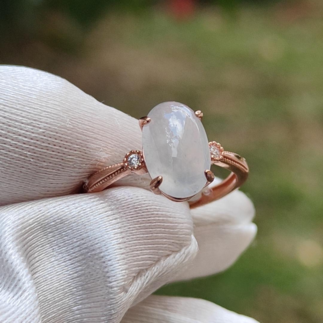 Quality Icy Natural Type A Jadeite Jade crafted with shape of oval as cabochon set on S925 adjustable as Ring, BIC labs approved certificate weighs 2.18 grams, measurement 11.3 * 7.3 * 3.6mm (s925ring13) Yi Pin Qian