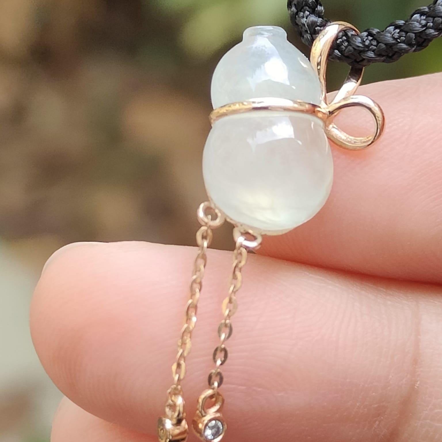 Natural Type A Jadeite & 18K Gold Pendant - Certified Ice Jade Gourd (Sku: 18kp119) Yi Pin Qian Jadeites Jade Jewelry ~Your Precious Quintessential ~ Singapore