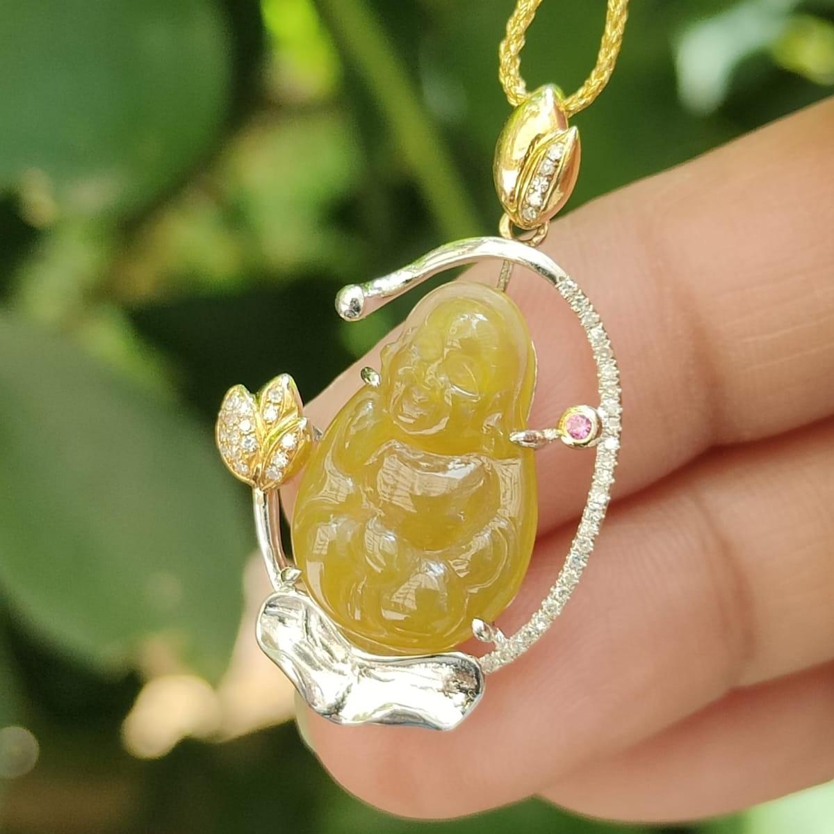 Metal & Earth Harmony - 18K Gold Set Laughing Buddha Jade Pendant (Sku: 18kp115) Yi Pin Qian Jadeites Jade Jewelry ~Your Precious Quintessential ~ Singapore