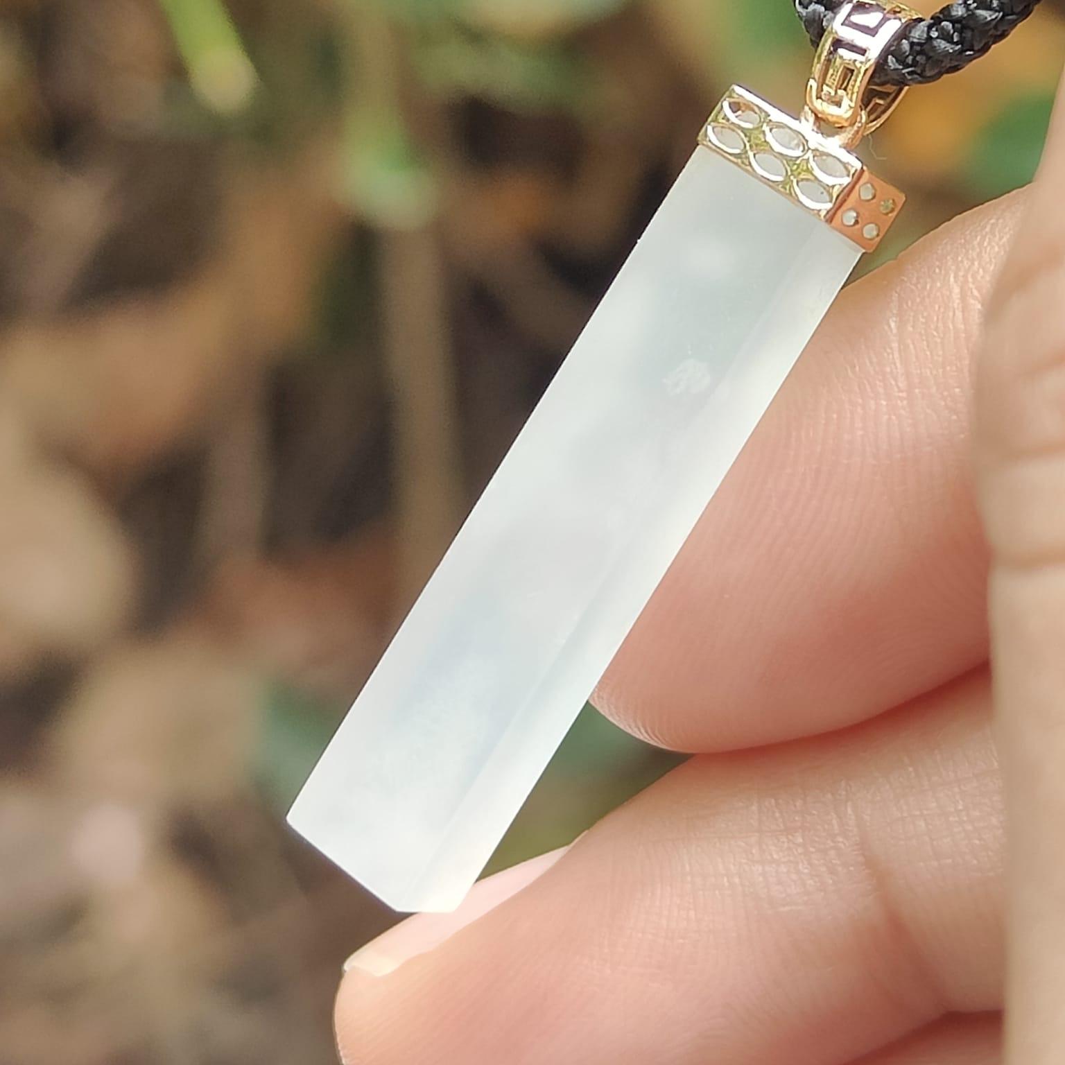 Harmony’s Embrace Natural Jadeite Pendant – Earth-Centered Energy (Sku: 18kp118) Yi Pin Qian Jadeites Jade Jewelry ~Your Precious Quintessential ~ Singapore