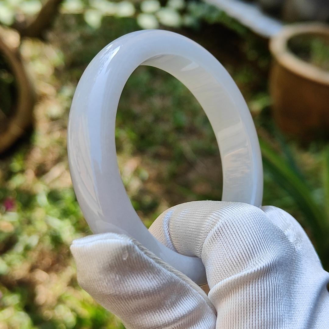 The Moonlight Light Bangle - Light Lavender Natural Type A Jadeite Jade crafted as Peace bracelet Bangle, Certificate weigh 56.46 grams, Measurements: Width 13mm, Thickness 8.1mm, Inner Diameter 54.6mm (Bangle1) Yi Pin Qian