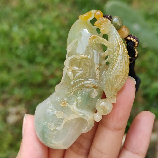 Very Rare Green and Yellow with Red patches Praying Mantis Pendant Necklace Natural Type A Jadeite with certificate included weigh 53.96 grams, 72.5 * 35.5 * 12.8 mm, collectible item Yi Pin Qian