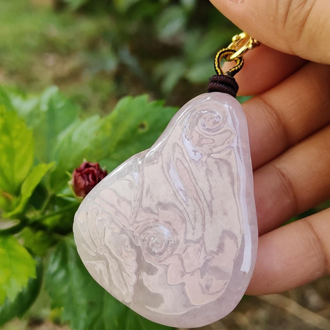 Very Rare Pinkish Lavender Natural Type A Pendant carved with lotus flower and fish with NGI Gemstone report weight 204.27 grams, 51.50 * 42.43 * 12.85 mm , Full Lavender Translucent fine grain crystal aggregate very rare pendant (pendant130) Yi Pin Qian