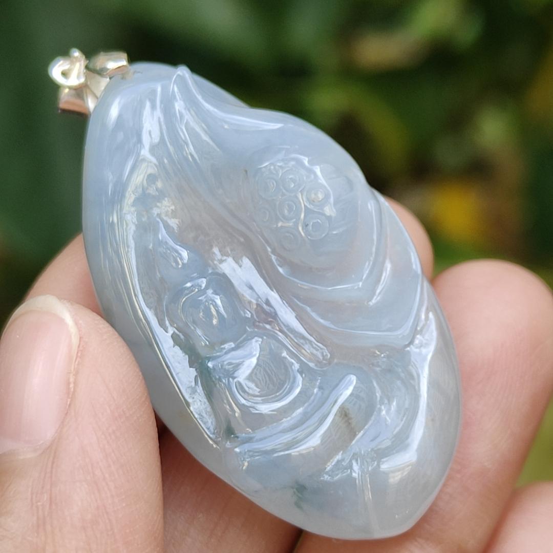 This High-Quality Light lavender with Light Green Natural Jadeite Jade crafted with faceless buddha as pendant certificate weighs 12.04 grams, measurement 41.7 * 23.5 * 6.8 mm (pendant338) Yi Pin Qian Jadeites Jade Jewelry ~Your Precious Quintessential ~ Singapore
