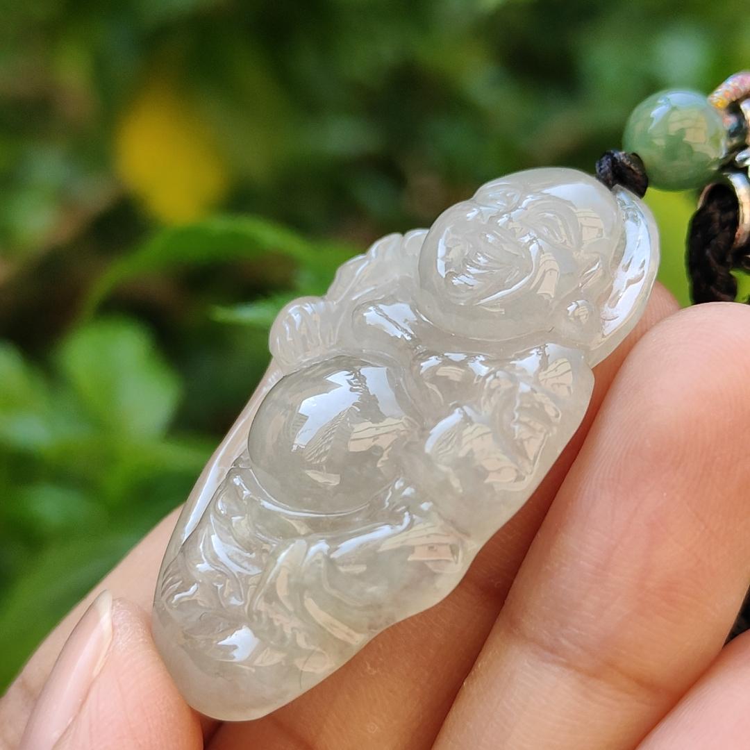 Semi Icy Milo Buddha Natural Type A Jadeite Pendant with certificate weighs 13.87 grams, 44.2 * 26.5 * 8.1 mm, milo represent The strength that can tolerate the things of the world represents the mind that can solve a thousand sorrows (pendant85) Yi Pin Qian