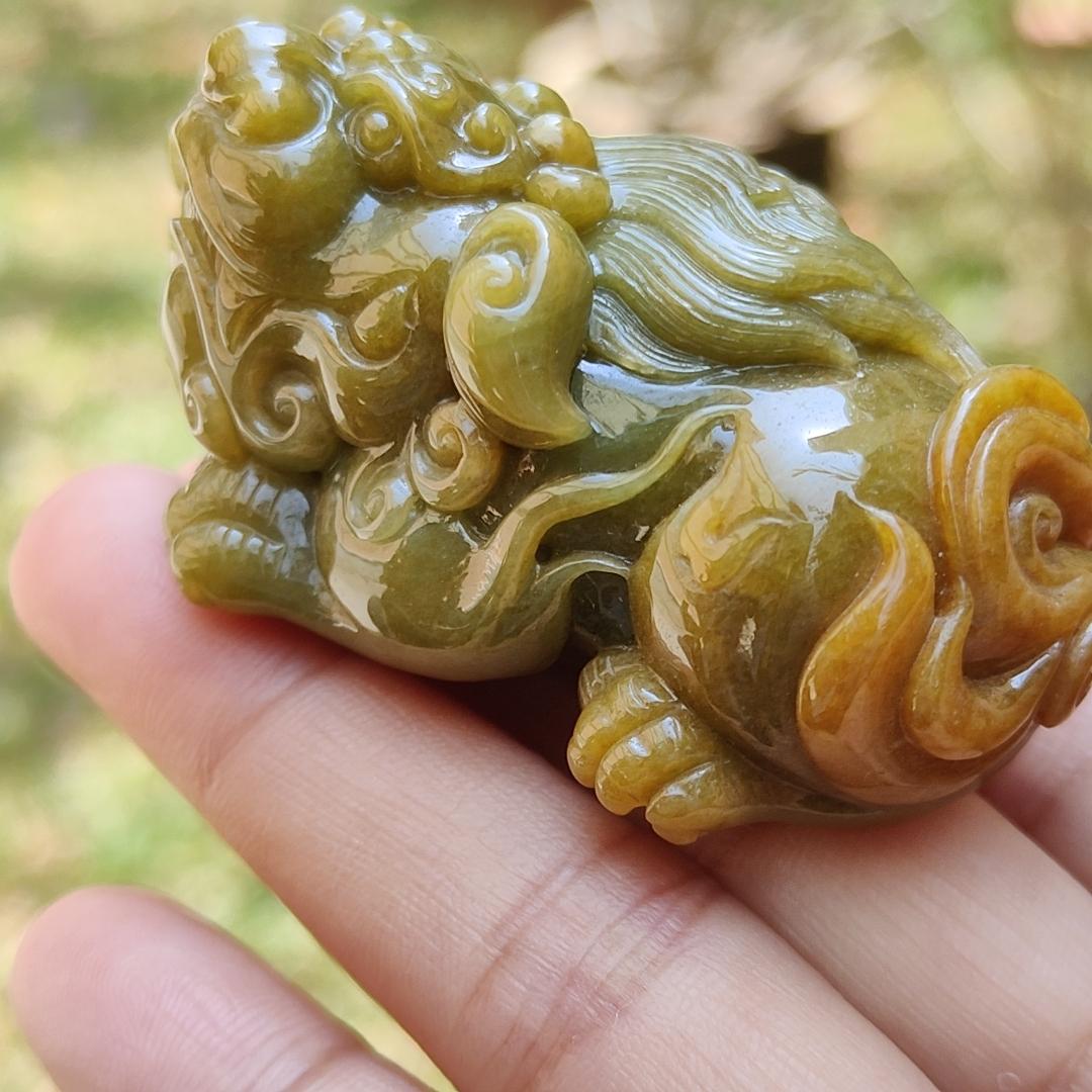 Super Rare Yellow, Redish and Green Hue Natural Type A Jadeite Jade crafted with Lion as Hand-held piece, display or Pendant, certificate weigh 93.64 grams, measurement 53.3 * 32.2 * 30.7 mm (hand5) Yi Pin Qian