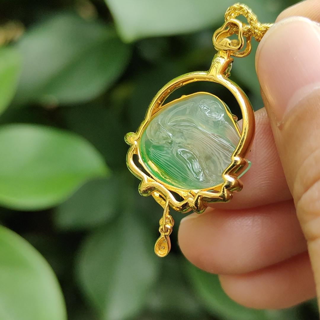 Very Rare Premium Natural Type A Jadeite-Jade with Green and Green Hue, Good Translucent, set with 18k Gold crafted as Swan Pendant, certificate weighs 3.55 grams, measurement 37 * 20 * 6.5 mm (18kp67) Yi Pin Qian Jadeites Jade Jewelry ~Your Precious Quintessential ~ Singapore