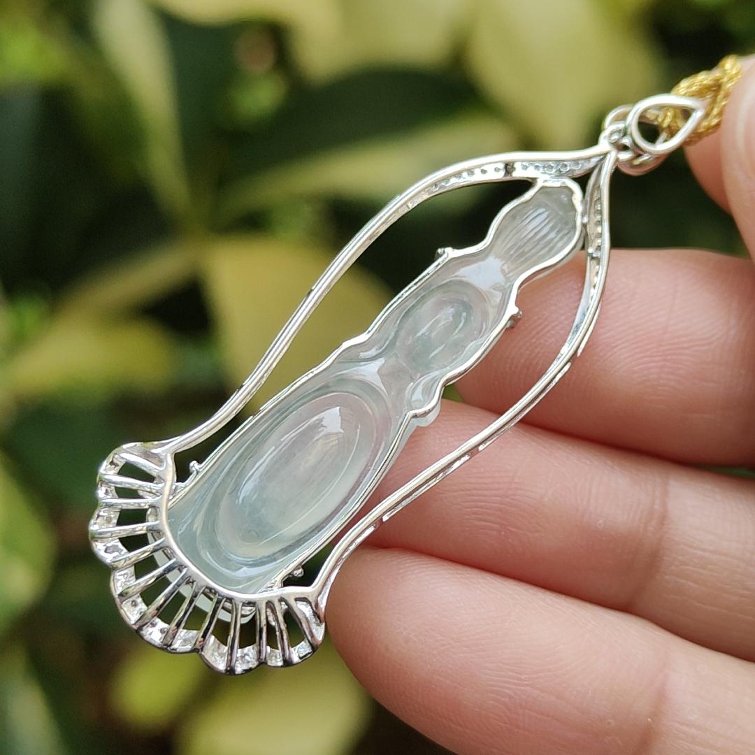SG New Arrival - Crafted as Faceless Guanyin on Icy Translucent Natural Type A Jadeite Jade as pendant set with 18k gold, certificate weighs 4.77 grams, measurement 51.2 * 16 * 6 mm (18kp72) Yi Pin Qian Jadeites Jade Jewelry ~Your Precious Quintessential ~ Singapore