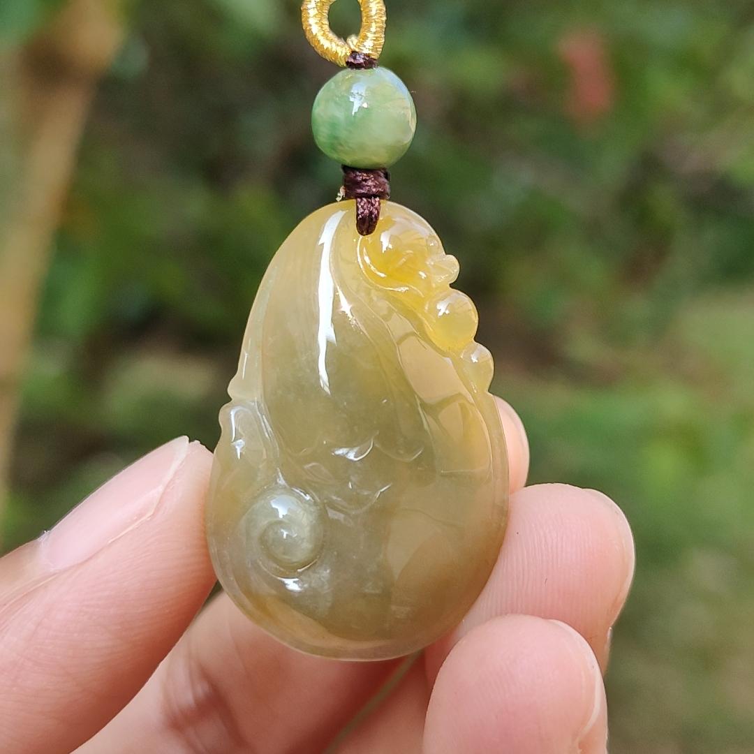 Rare Yellow Natural Type A Jadeite Jade crafted with Dragon Playing with Pearls as Pendant, certificate weigh 6.33 grams, measurement 32 * 21 * 6.5 mm (pendant217) Yi Pin Qian