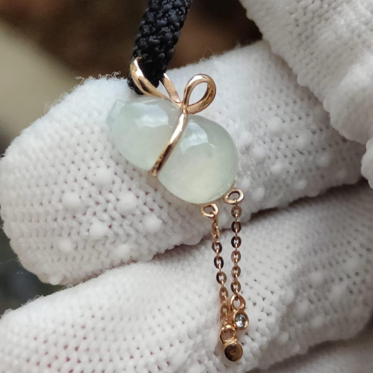 Natural Type A Jadeite & 18K Gold Pendant - Certified Ice Jade Gourd (Sku: 18kp119) Yi Pin Qian Jadeites Jade Jewelry ~Your Precious Quintessential ~ Singapore