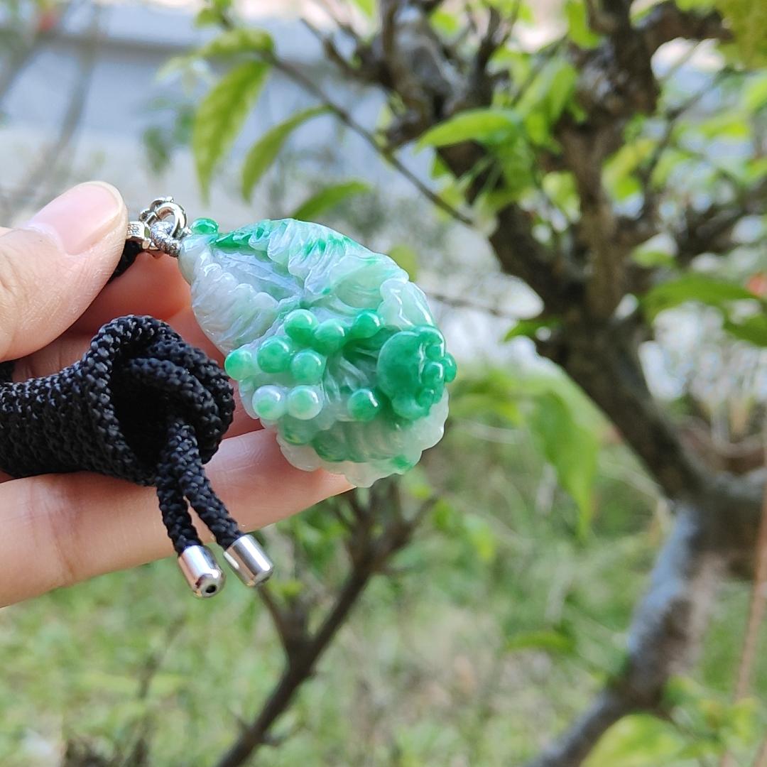 Natural Type A Jadeite carved as cabbage with ruyi - NGI Certification , Weight 83.45 g , Translucent with faint green and green patches , [45.47 * 25.39 * 9.31 mm] , Premium Myanmar Jadeite Pendant (pendant150) Yi Pin Qian
