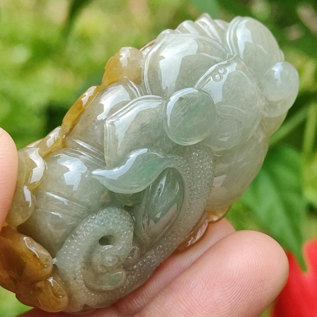 Super Rare High Quality Light Green and Yellow Natural Type A Jadeite Jade crafted with Dragonfly and Ruyi as Pendant, certificate weighs 60.60 grams, measurement 60 * 32.1 * 22.3 mm (pendant260) Yi Pin Qian