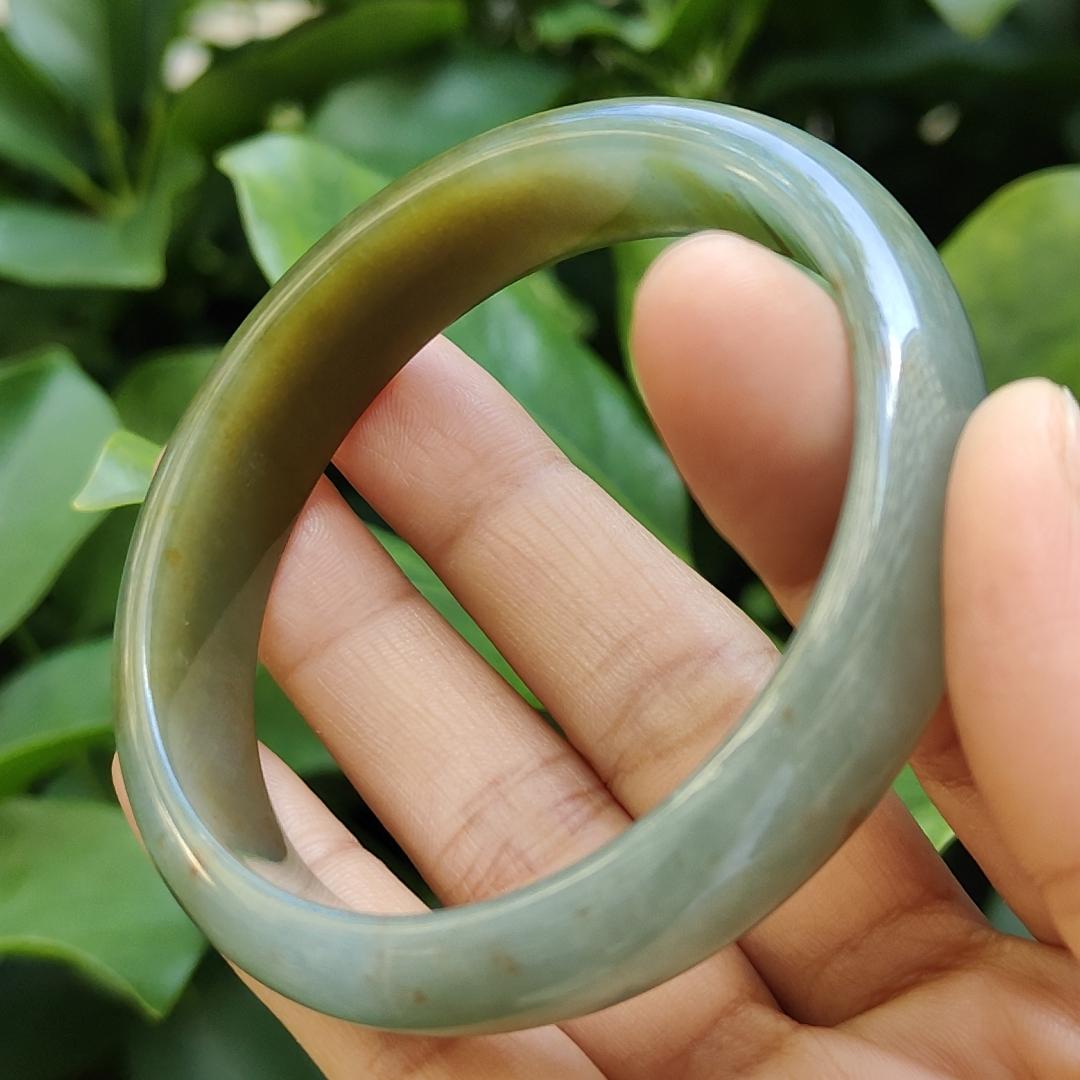 Crafted as Oval Shape bangle size 56 mm on Rare High Quality Natural Type A Jadeite Jade certificate weighs 46.53 grams, Width: 14.1 mm Thickness: 6.5 mm (bangle23) Yi Pin Qian Jadeites Jade Jewelry ~Your Precious Quintessential ~ Singapore