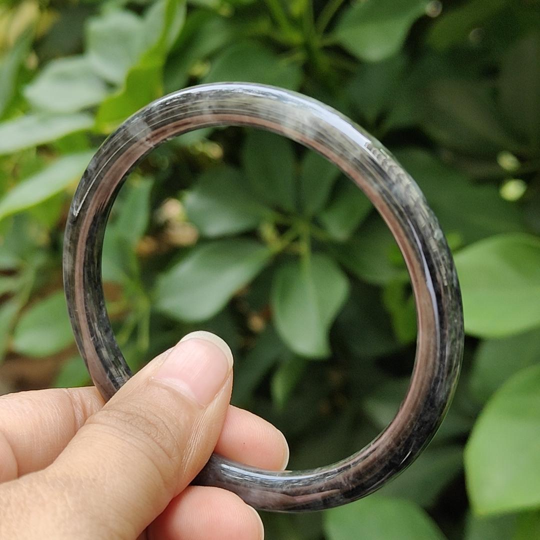 A Ding Ding Circular Bangle 57.9 mm New Arrival SG - Natural Type A Jadeite Jade Bracelet certificate weighs 22.58 grams, Width 6.1 * Thick 6.6 mm (bangle19) Yi Pin Qian Jadeites Jade Jewelry ~Your Precious Quintessential ~ Singapore