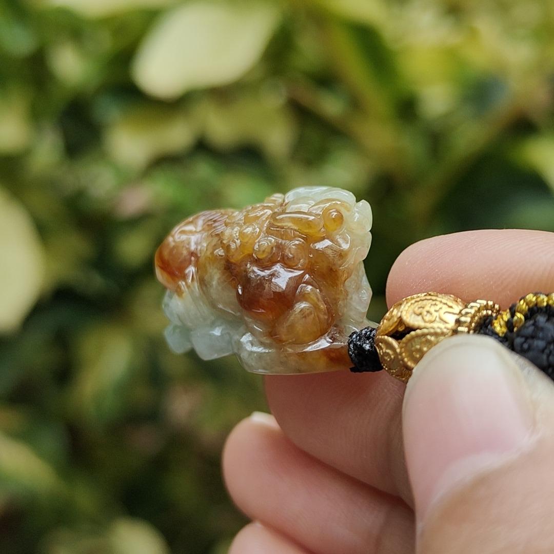 Crafted as Lion Pendant on Natural Type A Jadeite Jade with QIC approved labs certificate weighs 14.65 grams, measurement 28.1 * 14.8 * 15 mm (pendant348) Yi Pin Qian Jadeites Jade Jewelry ~Your Precious Quintessential ~ Singapore