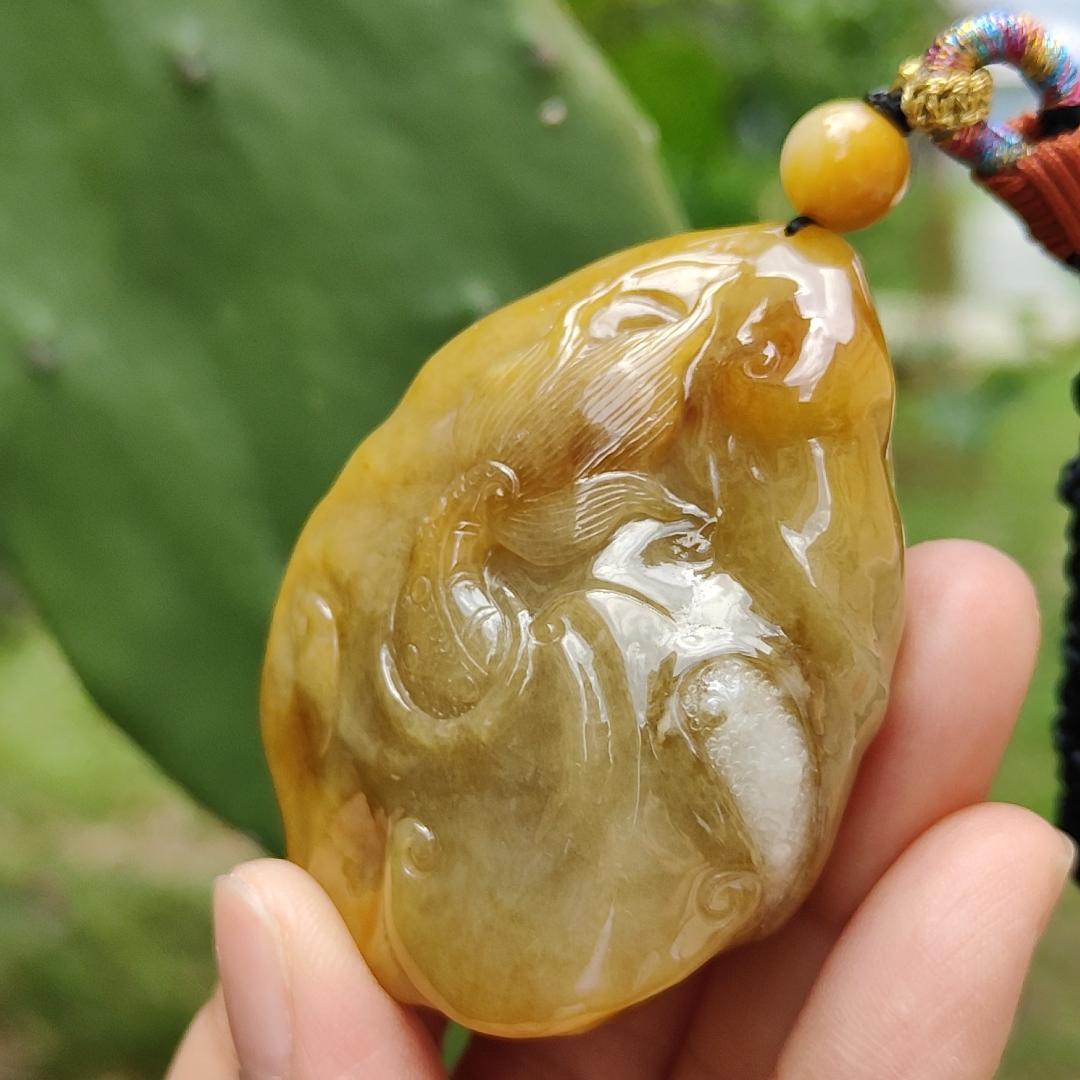 Rare Premium Quality Yellow with Redish and White Natural Type A Jadeite Jade crafted with Dragon as Pendant, for the collectors version, Certificate weigh 75.98 grams, measurement 56 * 42.20 * 23.30 mm (pendant215) Yi Pin Qian