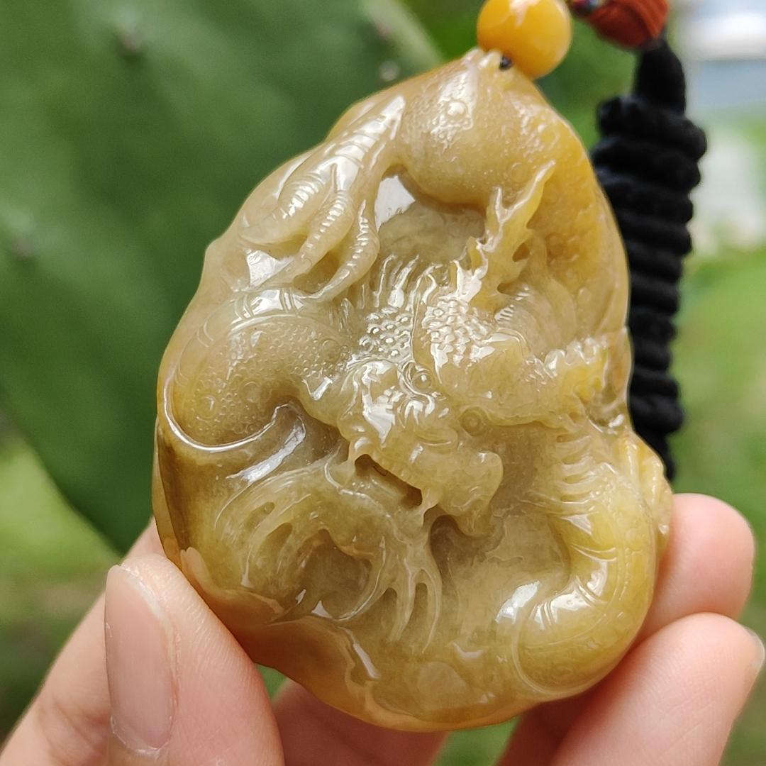 Rare Premium Quality Yellow with Redish and White Natural Type A Jadeite Jade crafted with Dragon as Pendant, for the collectors version, Certificate weigh 75.98 grams, measurement 56 * 42.20 * 23.30 mm (pendant215) Yi Pin Qian
