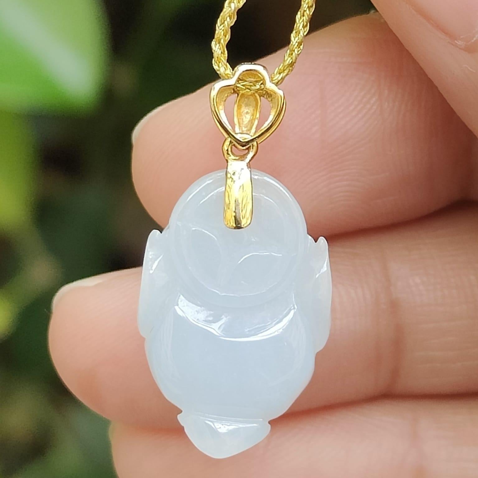 Three Legs Toad Pendant on Light Lavender Natural Type A Jadeite Jade added with 18k clasp certificate weighs 3.76 grams, measurement 19.1 * 13 * 9.1 mm (18kp102) Yi Pin Qian Jadeites Jade Jewelry ~Your Precious Quintessential ~ Singapore