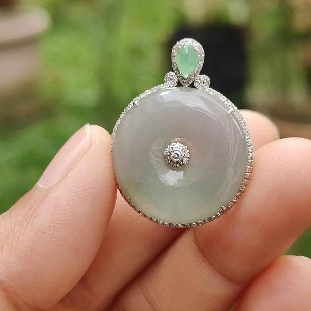 Limited time offer - Lavender, Green Hue Natural Type A Jadeite Jade crafted as shape of Donut set on 18k gold with diamonds and 1 icy apple green cabochon, certificate weigh 4.47 grams, measurement 19.9 * 19.9 * 3.6 mm (18kp26) Yi Pin Qian