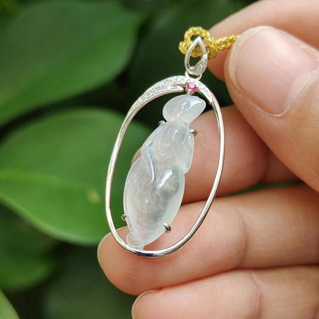 New Arrival SG Local Seller Crafted as The Enlightenment Pendant on Natural Type A Jadeite Jade set with 18k Gold certificate weighs 3.12 grams, measurement 35.8 * 17.2 * 7 mm (18kp81) Yi Pin Qian Jadeites Jade Jewelry ~Your Precious Quintessential ~ Singapore