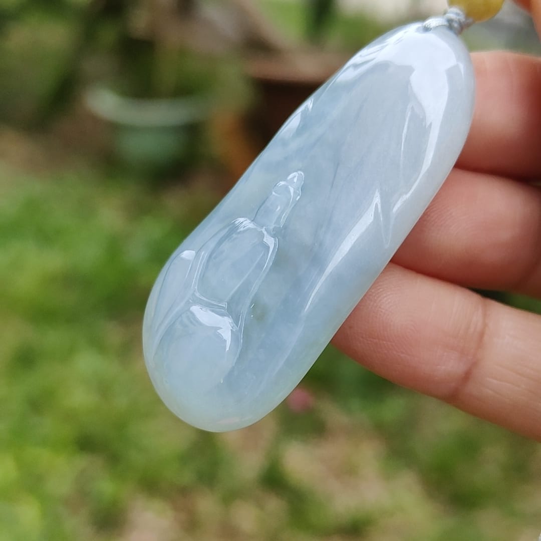 Sky Blue Natural Type A Jadeite pendant with certificate faceless buddha weight 22.44 grams, 50.60 * 23.60 * 9.30 mm suitable for daily wear (pendant123) Yi Pin Qian
