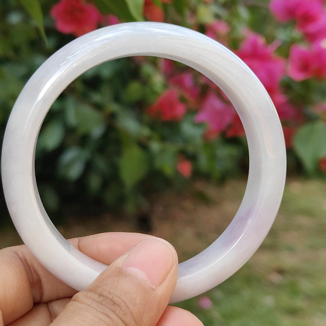Light Lavender Natural Type A Jadeite Jade crafted with shape of Peace Bracelet Bangle, certificate weigh 60.17 grams, measurement 14.1 * 8 mm, Wrist size 57.5 mm (bangle5) Yi Pin Qian
