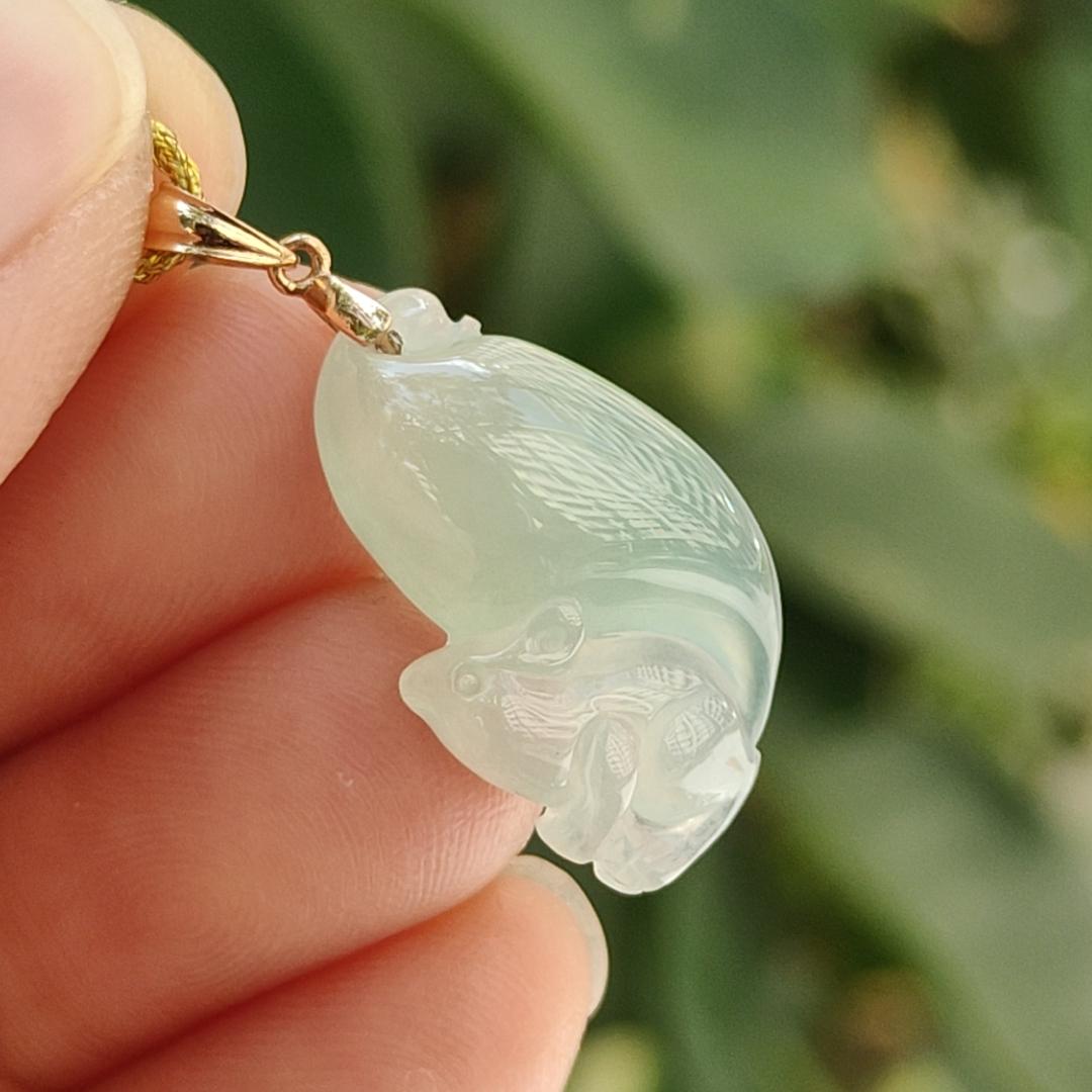 A Premium Quality Collection - Squirrel Pendant Natural Type A Jadeite Jade added 18k Clasp, certificate weighs 2.18 grams, measurement 21 * 12.9 * 6 mm (18kp97) Yi Pin Qian Jadeites Jade Jewelry ~Your Precious Quintessential ~ Singapore
