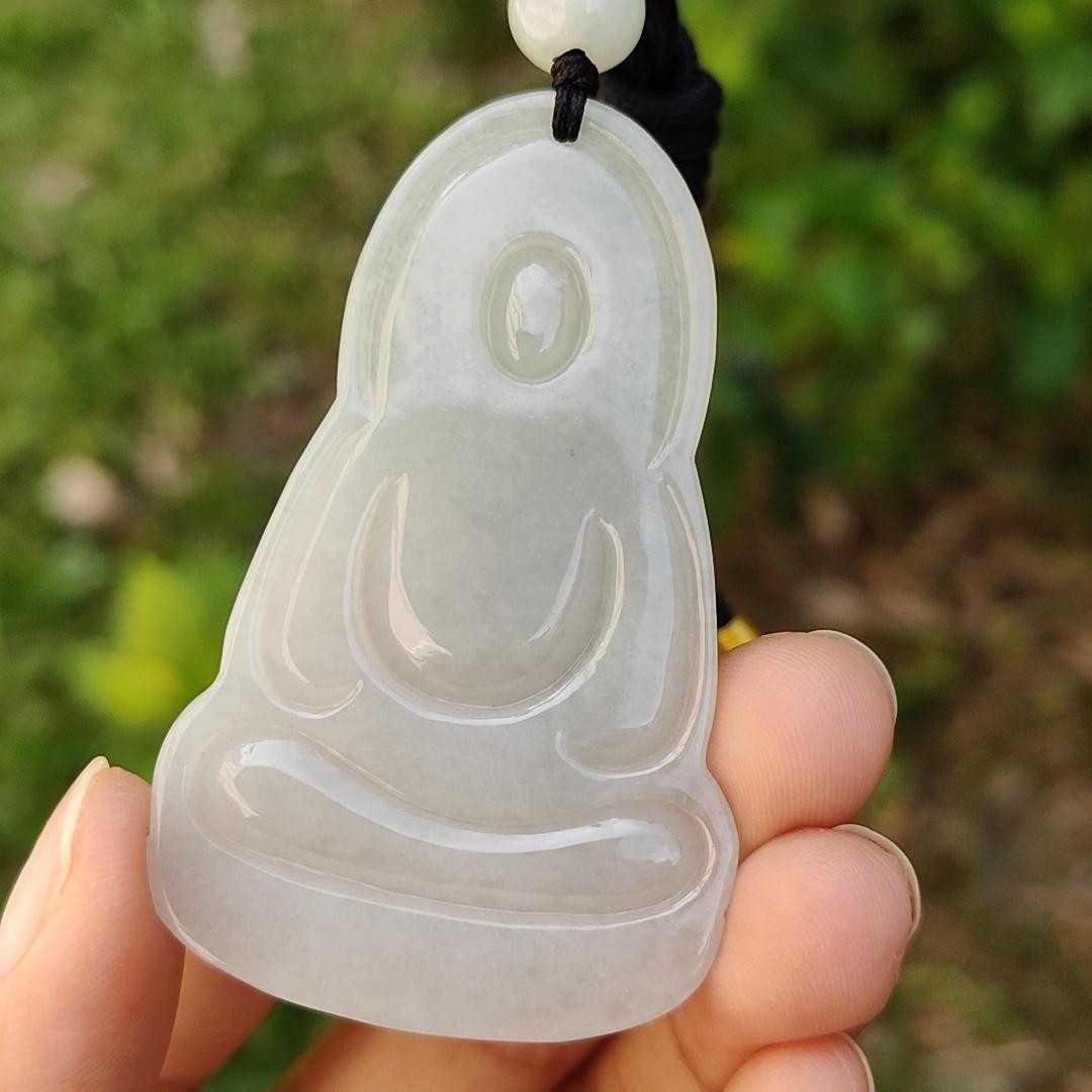 Semi Icy Natural Type A Jadeite Pendant carved as Guanyin with certificate weighs 23.87 grams, 60.3 * 37.1 * 6.2 mm, represents Compassion, wisdom and peace, suitable for daily wear (pendant83) Yi Pin Qian