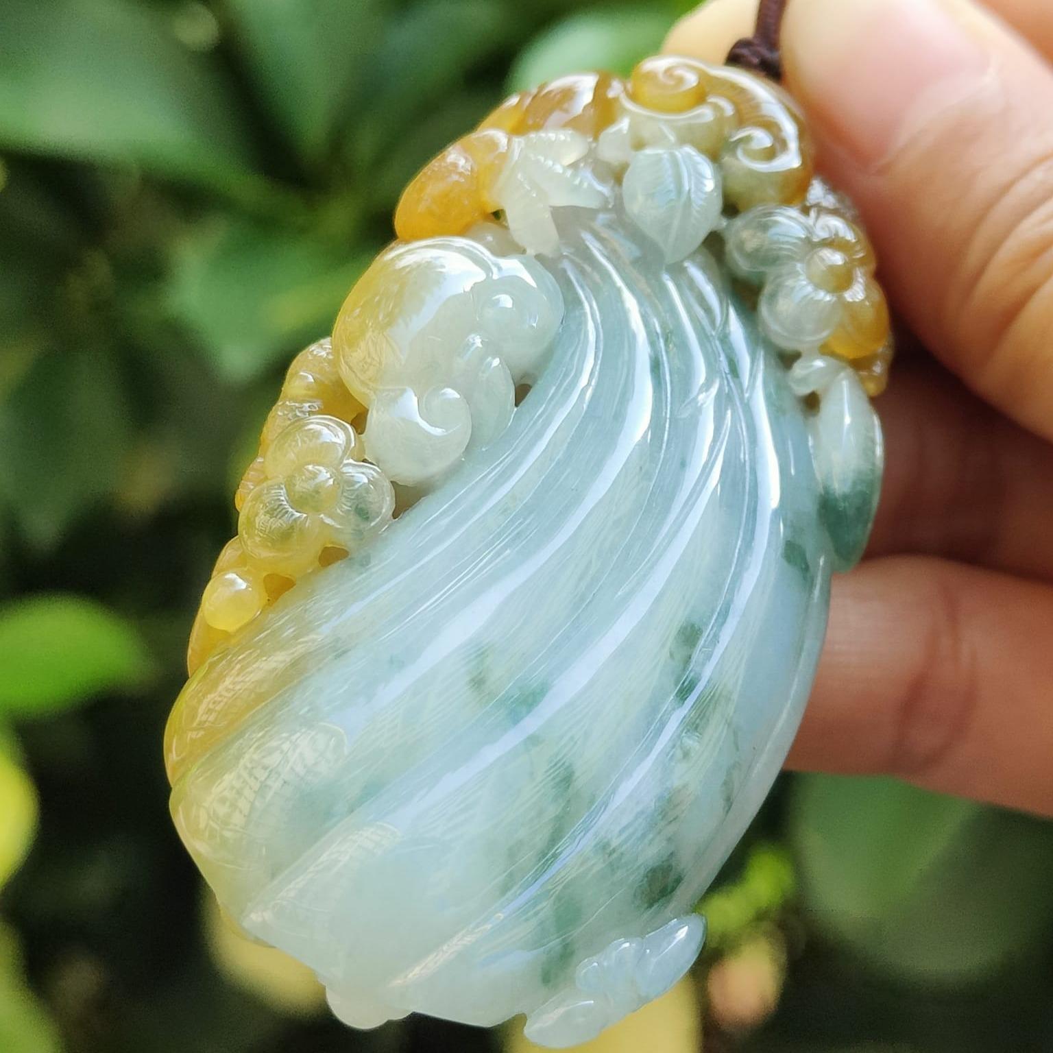 Super Rare Lotus & Toad Jadeite Pendant – Natural Type A Jadeite, Five Elements Harmony, Certified GD2112H002820 SKU:pendant400 Yi Pin Qian Jadeites Jade Jewelry ~Your Precious Quintessential ~ Singapore