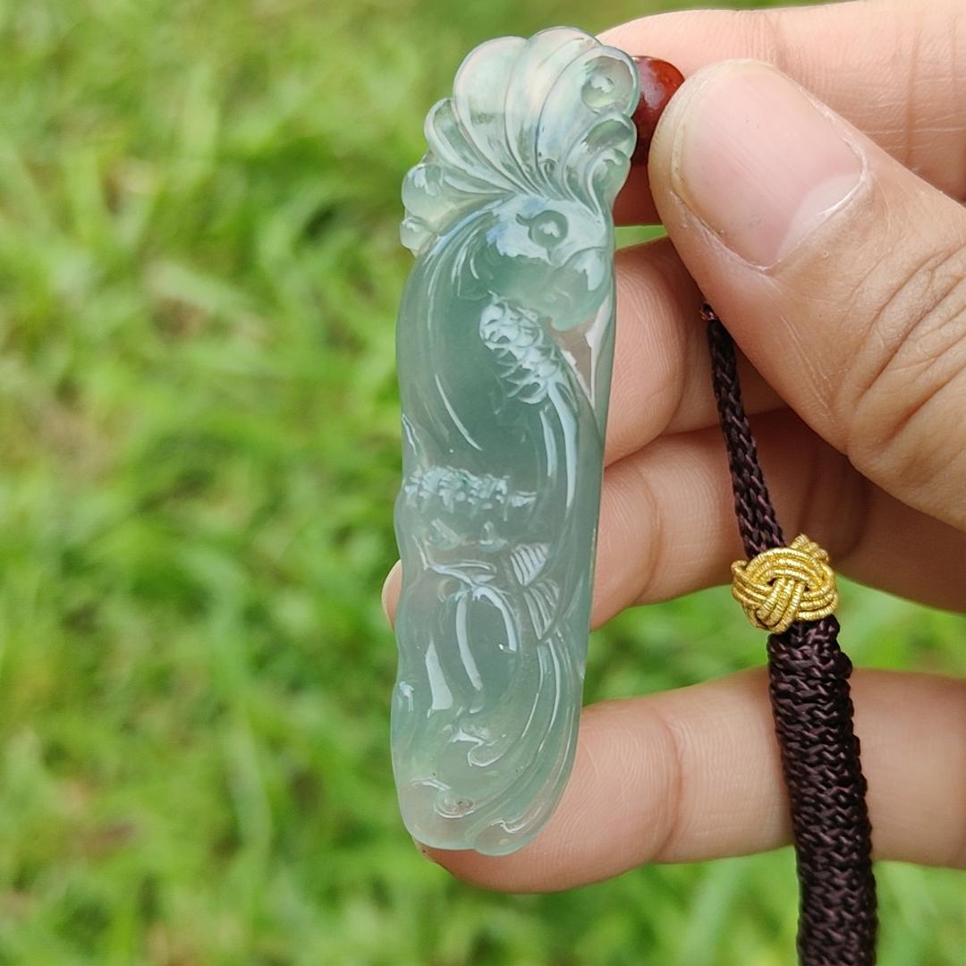 Semi Icy Good Translucency Green Natural Type A Jadeite Pendant Necklace crafted as the parrot, symbols of Wise and brave, heroic and mighty, with certificate weigh 10.82 grams, 57.8 * 16.3 * 7.1 mm (pendant24) Yi Pin Qian