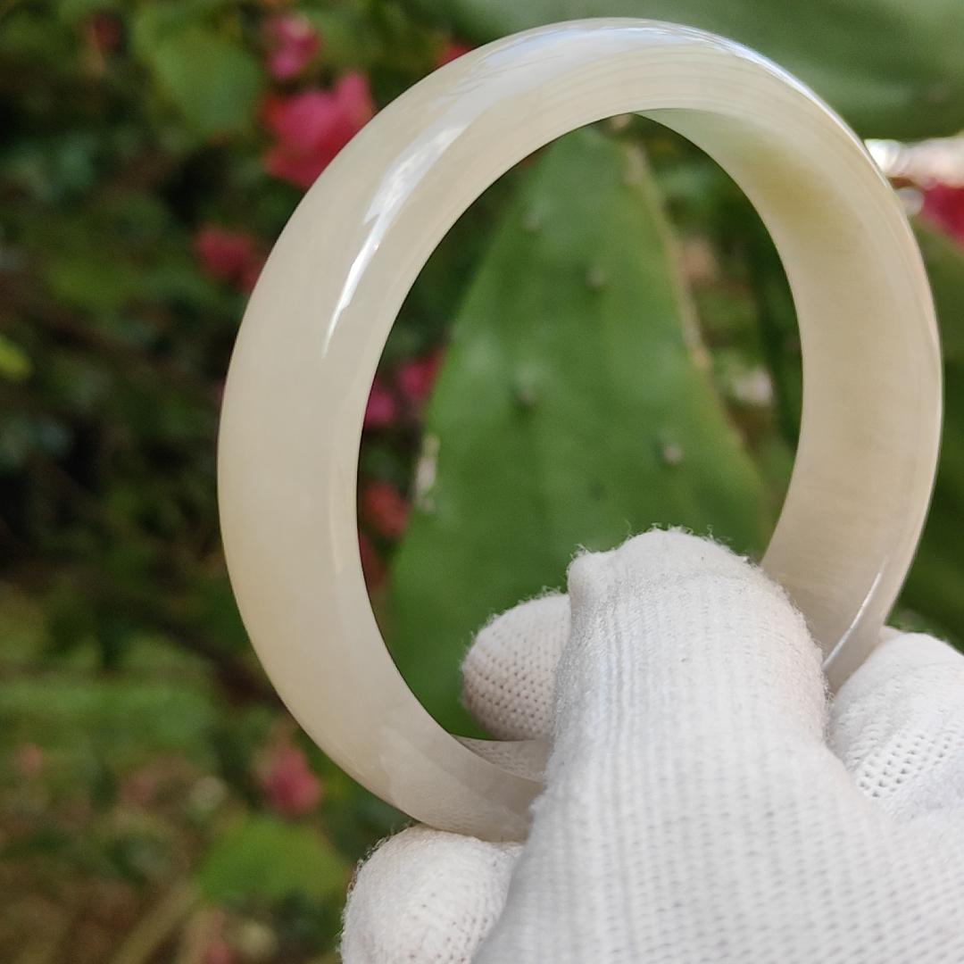 Very Rare Lemon-Yellow Patch Natural Type A Jadeite Jade crafted as Peace Bangle, certificate weighs 58.76 grams, measurement 15.3 * 7.1 * 56.4 mm (bangle9) Yi Pin Qian