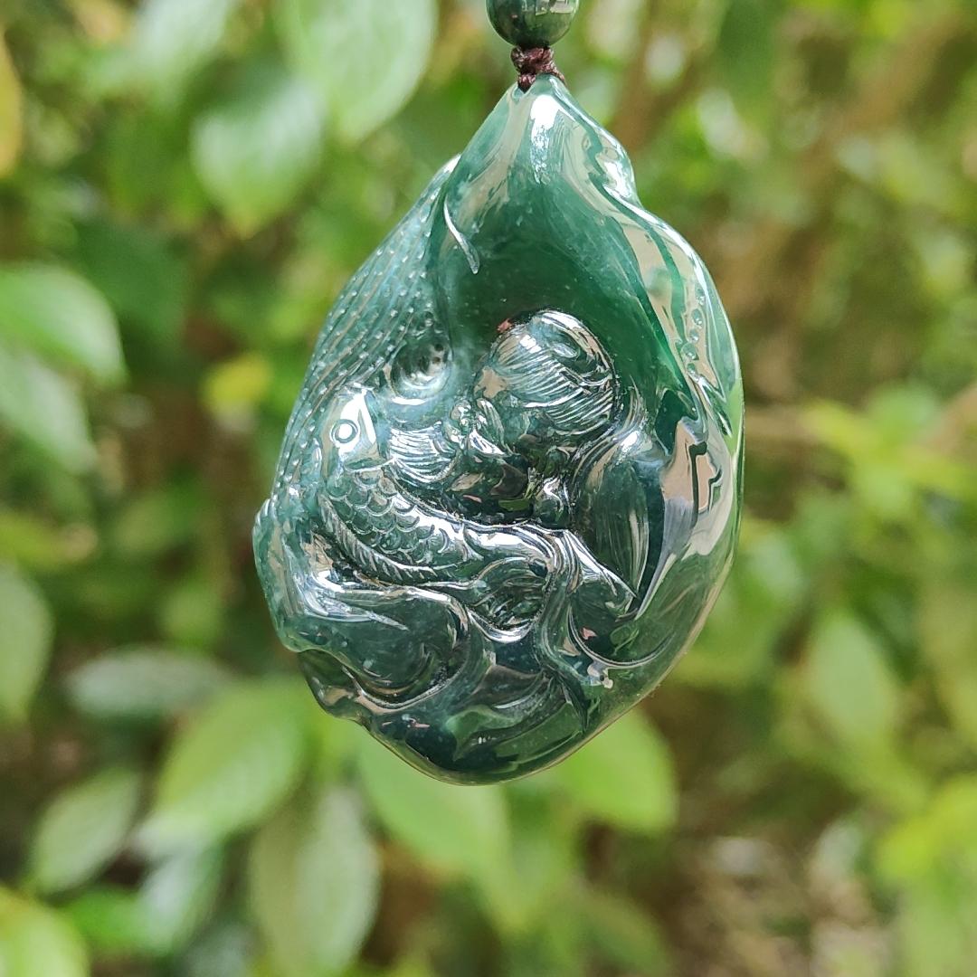 Carved as the fisherman benefits rare green Natural Type A Jadeite with certificate QIC approved labs pendant weight 53.87 grams, 54.6 * 38.2 * 12.7 mm Yi Pin Qian