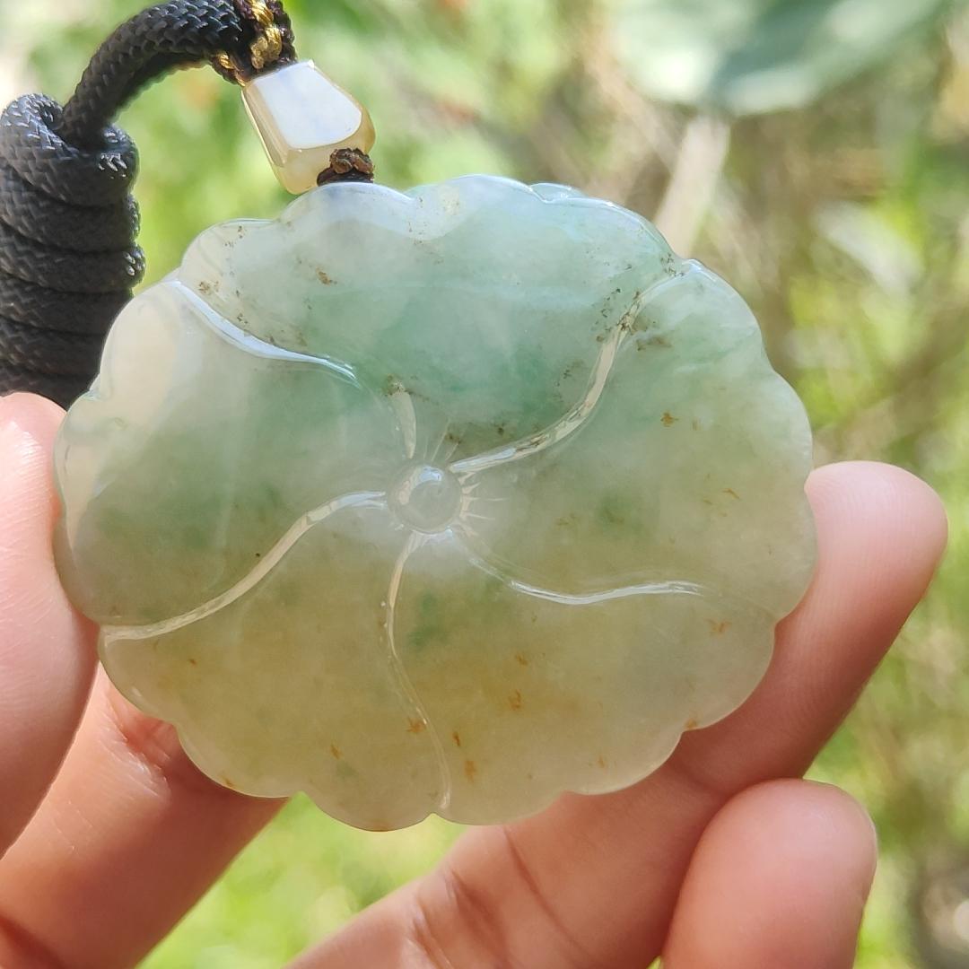 Rare Quality Yellow and Green Natural Type A Jadeite Jade beautifully crafted with frog and lotus old school hollow style, certificate weigh 27.08 grams, measurement 41.6 * 48 * 11 mm (pendant209) Yi Pin Qian