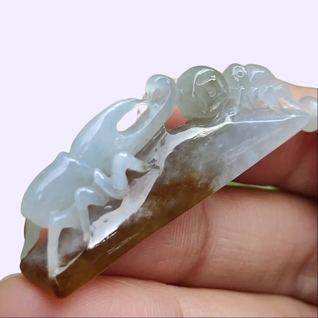 Strive for the top with this Beetle and Ant crafted using Burmese Natural Type A Jadeite Jade Jewellery as Pendant with QIC labs approved certificate weighs 9.49 grams, measurement 43.8 * 15.3 * 8.8 mm (pendant317) Yi Pin Qian Jadeites Jade Jewelry ~Your Precious Quintessential ~ Singapore