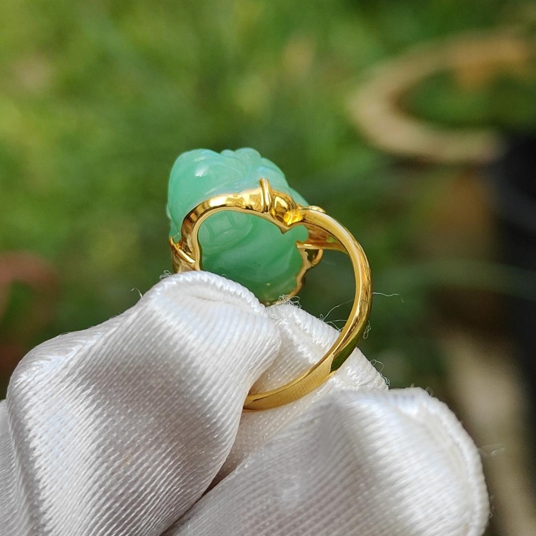Special Offer - Green Natural Type A Jadeite Jade crafted as Three Legs Toad set on 18k gold with diamonds as a ring with certificate weigh 3.75 grams, measurement 16.2 * 12.6 * 6.8 mm (18kring21) Yi Pin Qian