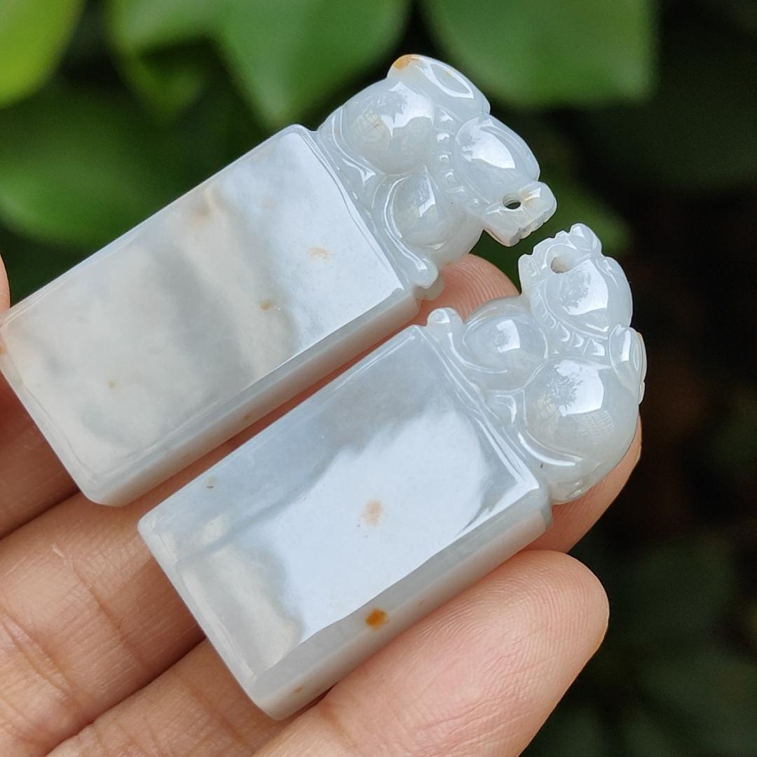 Type A Natural Jadeite Jade with Golden Yellow Patches High Quality - Crafted as pixiu for stamp or display, certificate weighs 15.79 and 15.76 grams, measurement 37.7 * 15.6 * 10 and 39.1 * 14.7 * 9.3 mm(hand8) Yi Pin Qian Jadeites Jade Jewelry ~Your Precious Quintessential ~ Singapore