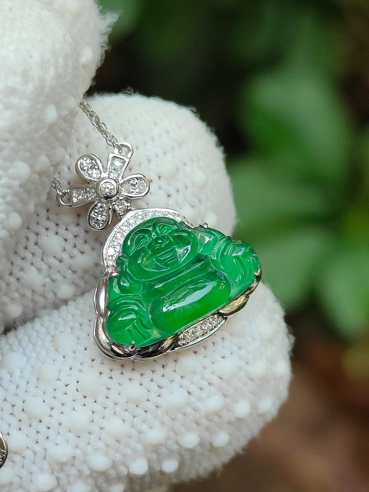 Harmony Guardian: 18k Gold Feng Shui Jadeite Buddha Pendant (Sku: 18kp125) 🌱🔥🪨💧🌀