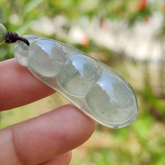 Premium Icy Translucent Green Hue Natural Type A Jadeite Jade crafted with French Beans as Pendant, symbols of Beauty, harmony, harvest and happiness, certificate weigh 7.44 grams, measurement 41.3 * 16.2 * 6.9 mm (pendant219) Yi Pin Qian