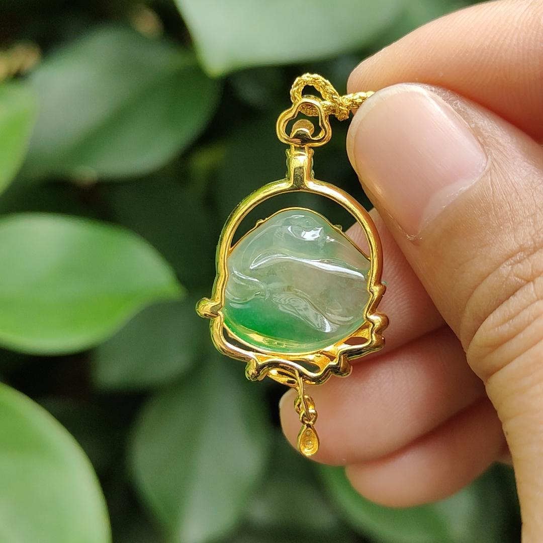 Very Rare Premium Natural Type A Jadeite-Jade with Green and Green Hue, Good Translucent, set with 18k Gold crafted as Swan Pendant, certificate weighs 3.55 grams, measurement 37 * 20 * 6.5 mm (18kp67) Yi Pin Qian Jadeites Jade Jewelry ~Your Precious Quintessential ~ Singapore