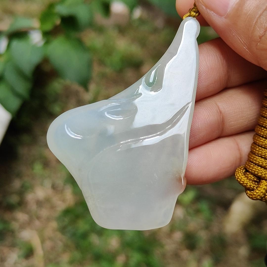 Unique Yellow and Green Natural Type A Jadeite Jade crafted with Guanyin as Pendant Necklace Jewellery with certificate weigh 23.54 grams, measurement 57.3 * 39.3 * 7.5 mm (pendant205) Yi Pin Qian