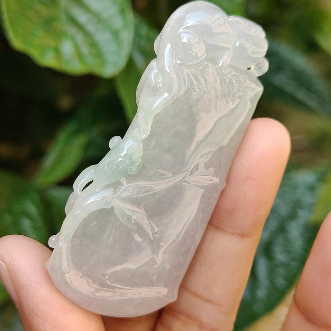 Semi Icy Lavender with green Natural Type A Jadeite Jade crafted with Bamboo and lizard as Pendant, certificate weigh 43.34 grams, measurement 64.3 * 30.5 * 10 mm (pendant196) Yi Pin Qian