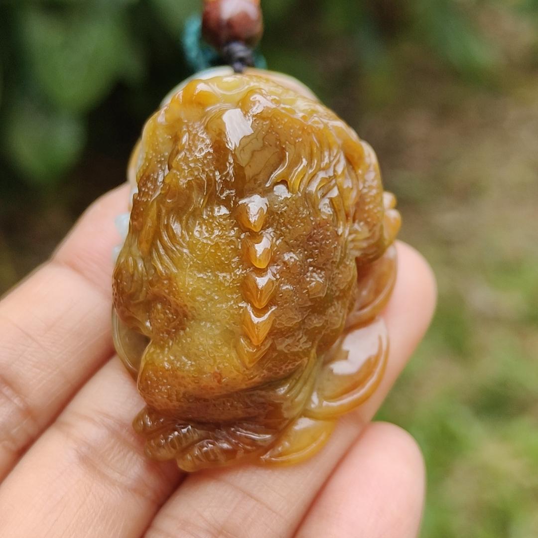 Redish Yellow Very Rare Natural Type A Jadeite Jade crafted with the Three Legs Toad as Pendant, certificate weighs 49.67 grams, measurement 51 * 32.8 * 24.3 mm (pendant258) Yi Pin Qian