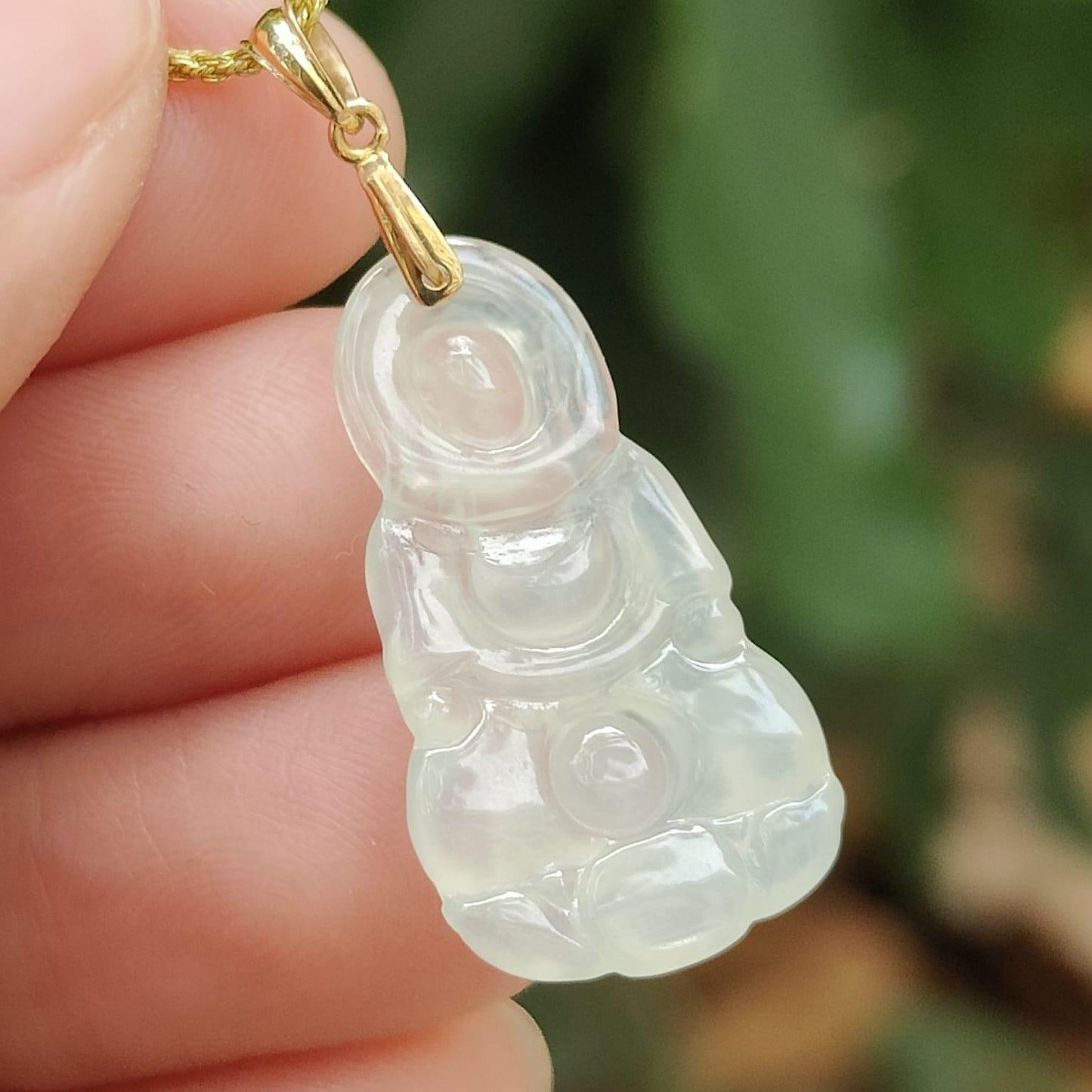Icy Guanyin Jadeite Necklace – Type A Jadeite with 18K Clasp, Peace and Protection for Every Journey (18kp104) Yi Pin Qian Jadeites Jade Jewelry ~Your Precious Quintessential ~ Singapore
