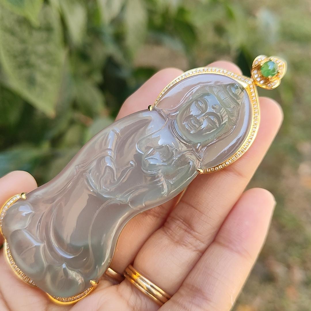 Super Rare Premium High Quality Light Green with Green Natural Type A Jadeite Jade crafted as Standing Guanyin set on 18k Gold with diamonds and one green cabochon, certificate weigh 27.19 grams, measurement 89.9 * 33.2 * 11.9 mm (18kp34) Yi Pin Qian