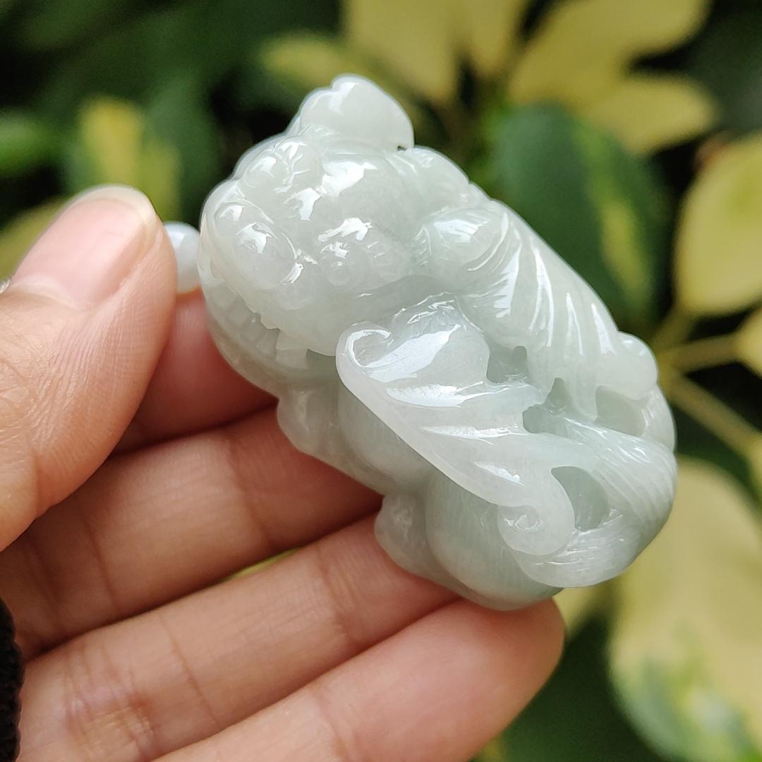 New arrival in SG - Flying Pixiu with movable ball in mouth crafted on Natural Jadeite Jade as Pendant with QIC labs approved certificate weighs 49.07 grams, measurement 45.8 * 23.2 * 19.7 mm (pendant322) Yi Pin Qian Jadeites Jade Jewelry ~Your Precious Quintessential ~ Singapore
