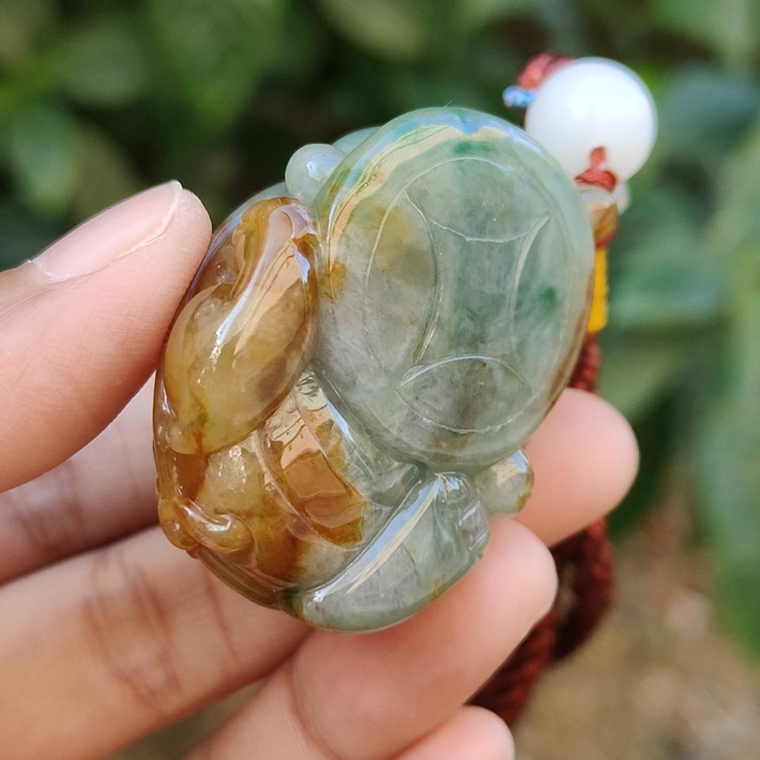 Super Rare Green and Brown Natural Type A Jadeite Jade crafted with Vermilion bird as pendant with certificate weigh 59.21 grams, measurement 45.8 * 32 * 27.3 mm (pendant231) Yi Pin Qian