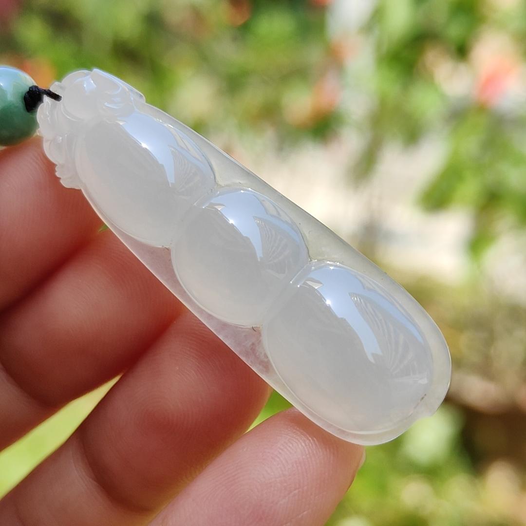 Rare Pure White Icy Translucent Natural Type A Jadeite Jade crafted with French Beans as Pendant Necklace, certificate weigh 8.4 grams, measurement 47.5 * 14.6 * 8.6 mm (pendant220) Yi Pin Qian
