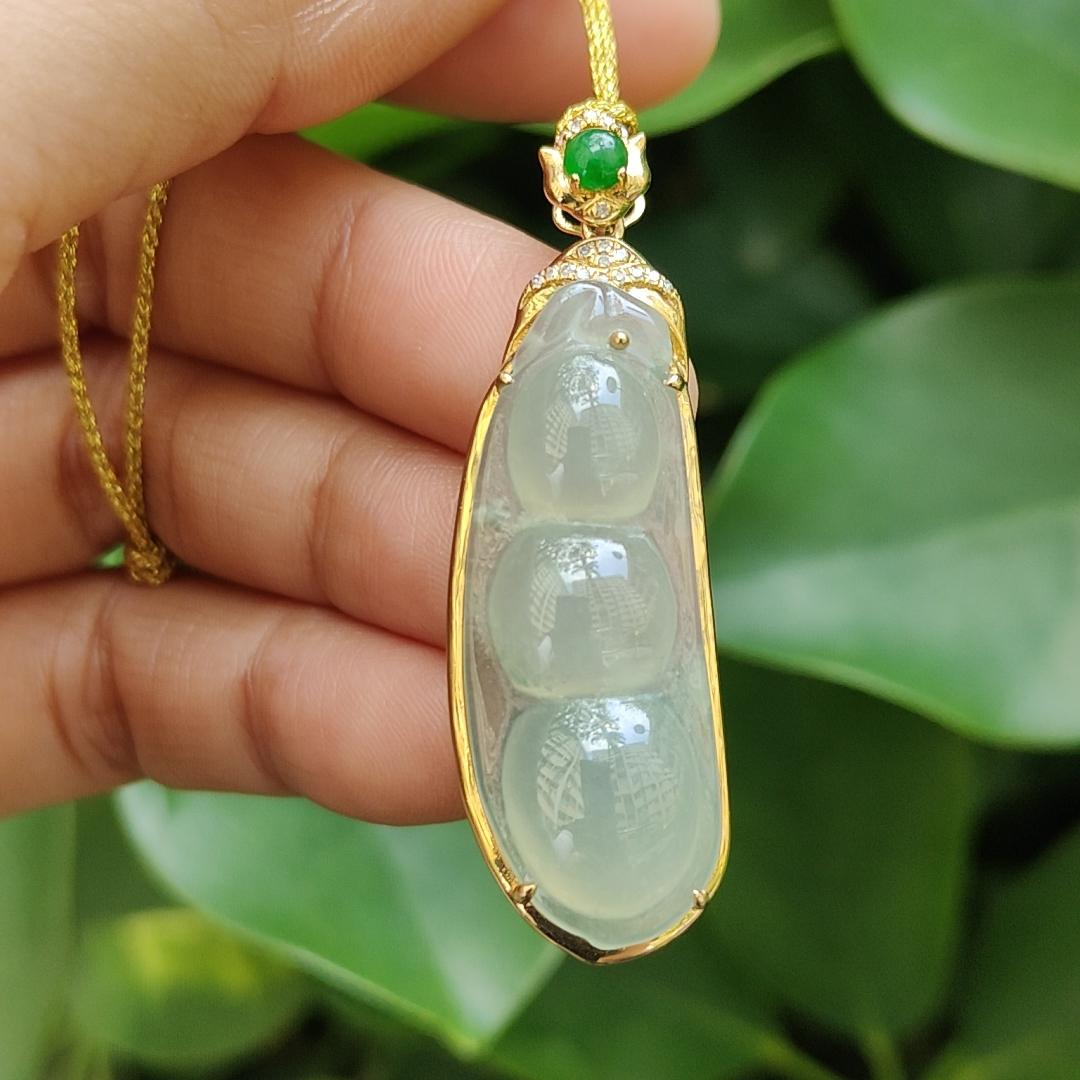 High Quality Good Translucent Light Green Hue Natural Type A Jadeite Jade Crafted as Bean, set on 18k gold as Pendant Necklace certificate weighs 6.88 grams (18kp68) Yi Pin Qian Jadeites Jade Jewelry ~Your Precious Quintessential ~ Singapore
